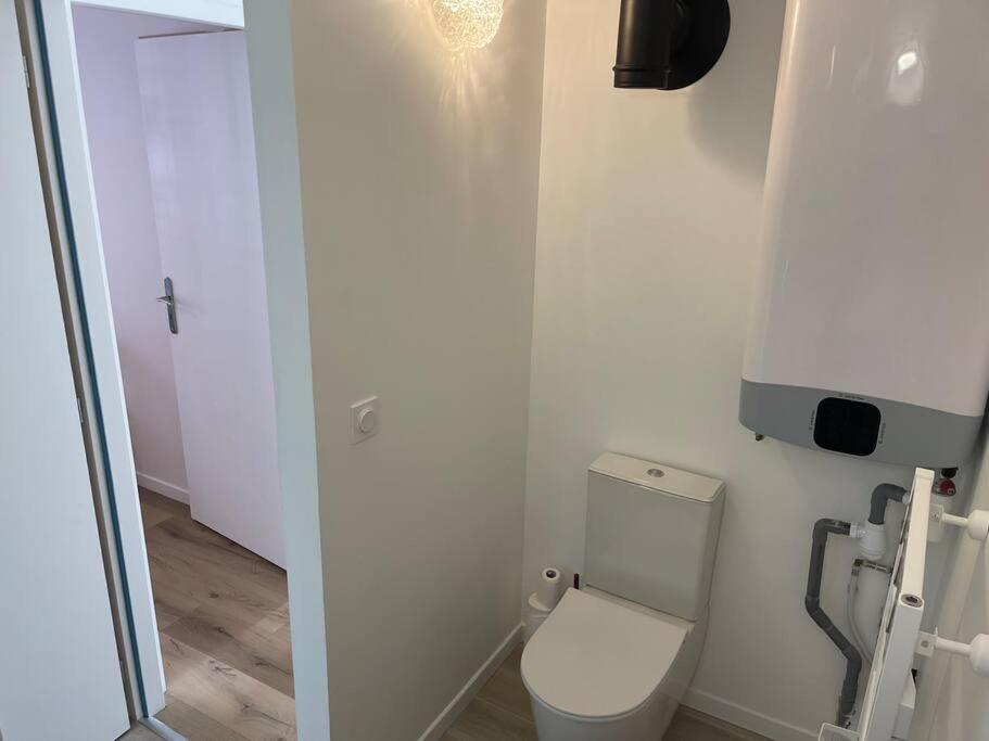Magnifique Maison Renovee, 10Pers Rencurel Bagian luar foto