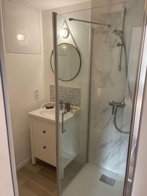 Magnifique Maison Renovee, 10Pers Rencurel Bagian luar foto